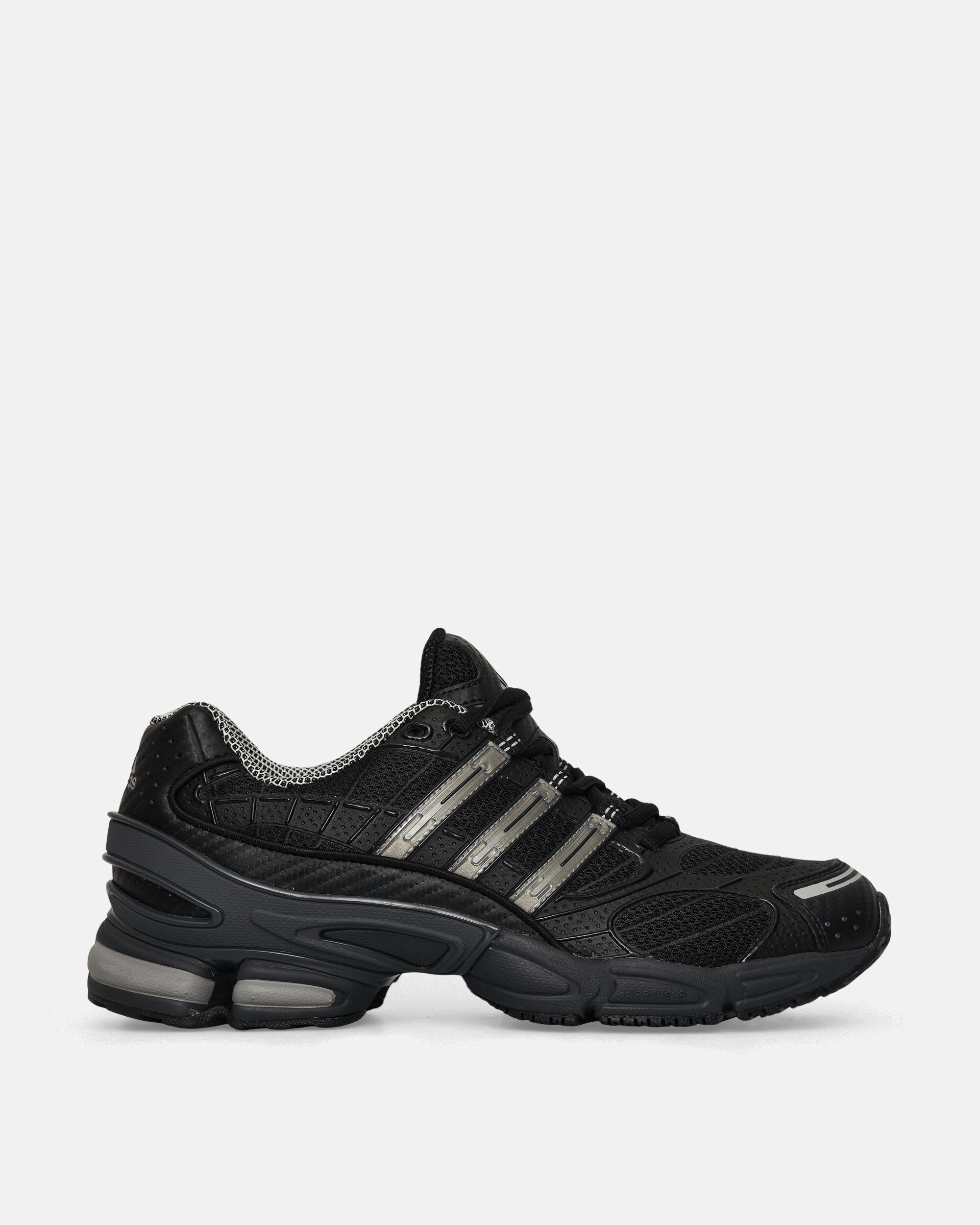 Ozweego Pro Sneakers Core Black / Iron Metallic / Grey Six Adidas sneakers for everyday comfort