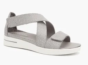 PEARLE Back In Womens Sandal