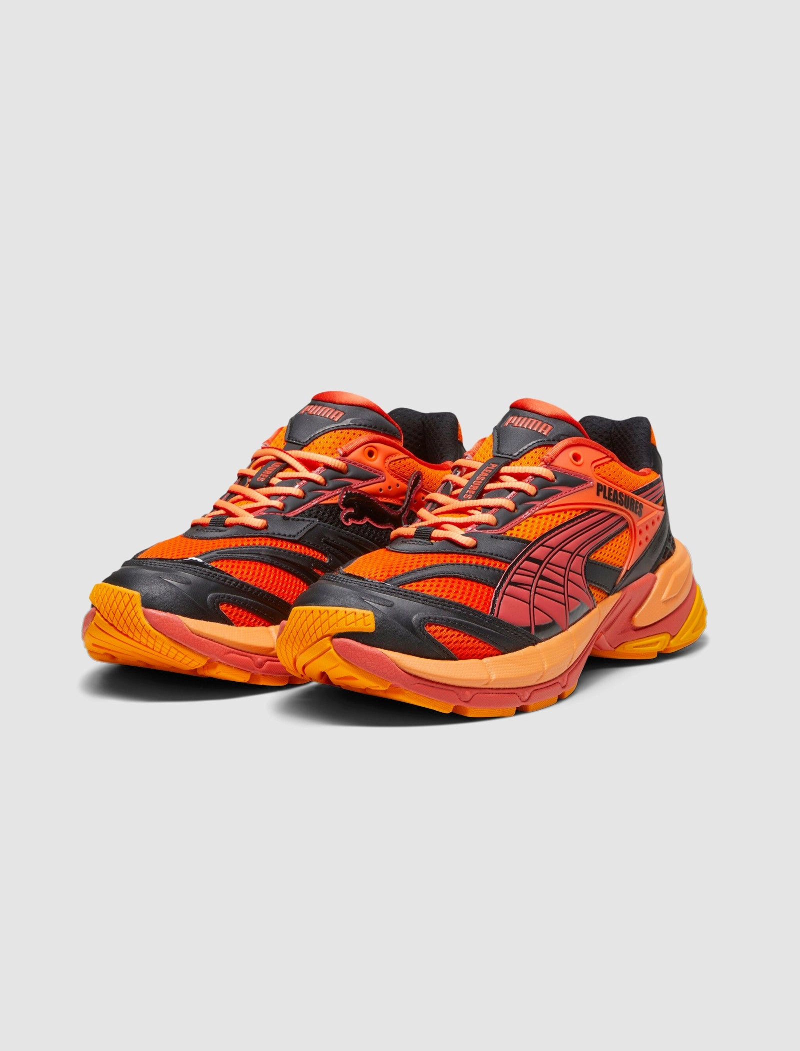 PLEASURES VELOPHASIS LAYERS "CAYENNE PEPPER-ASTRO RED" Breathable Daily Trainers