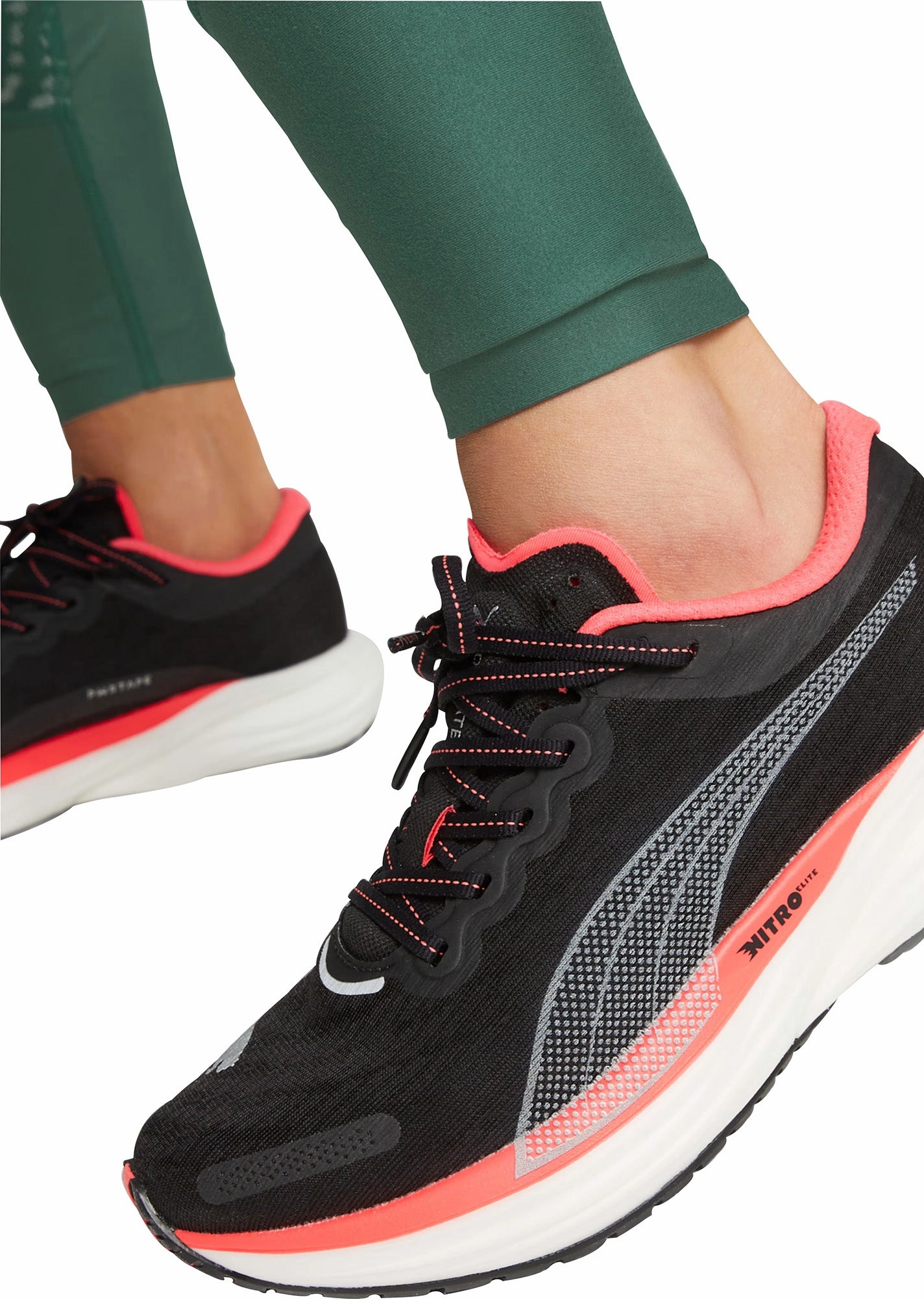 Puma Deviate Nitro 2 Womens Running Shoes - Black Bold Sneakers