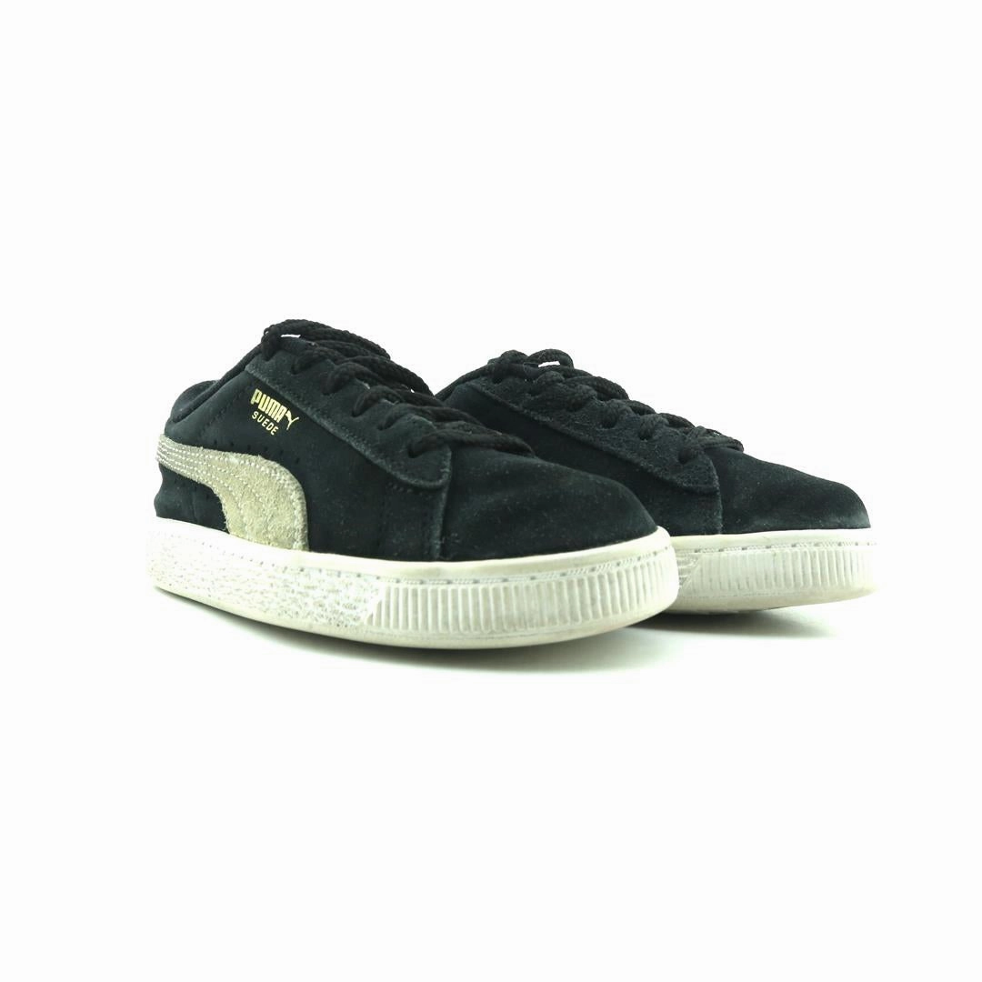 PUMA SUEDE CLASSIC 21 Puma signature shoe pictures