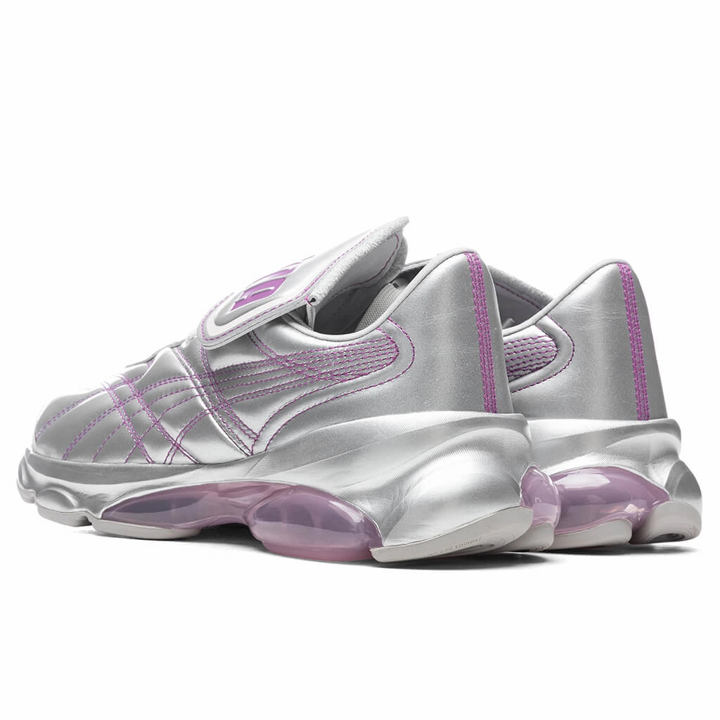 Puma x Dua Lipa Women's Cell King Metallic L - Puma Silver/Byzantium/Pink Lady Puma Suede Street Sneakers