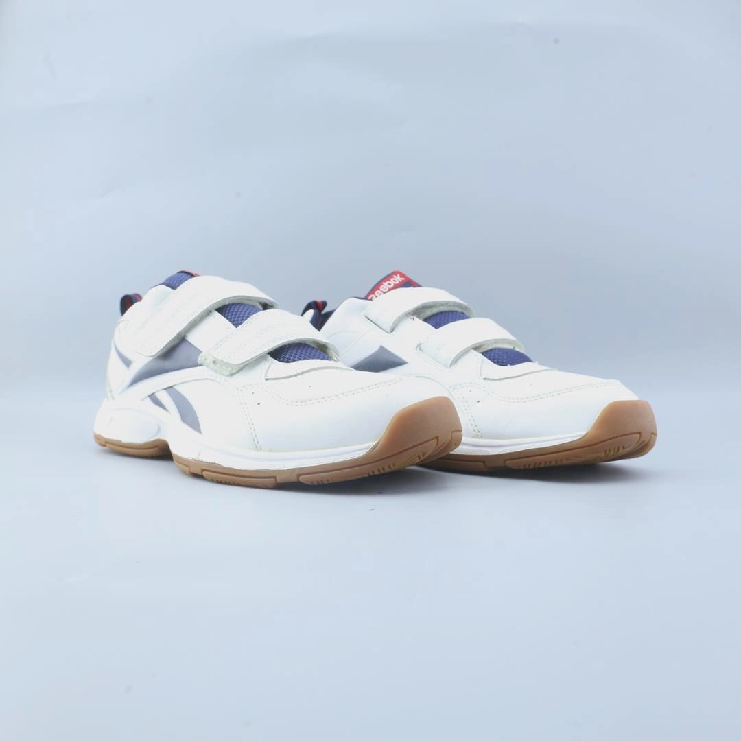 REEBOK 88 Reebok classic shoe shots