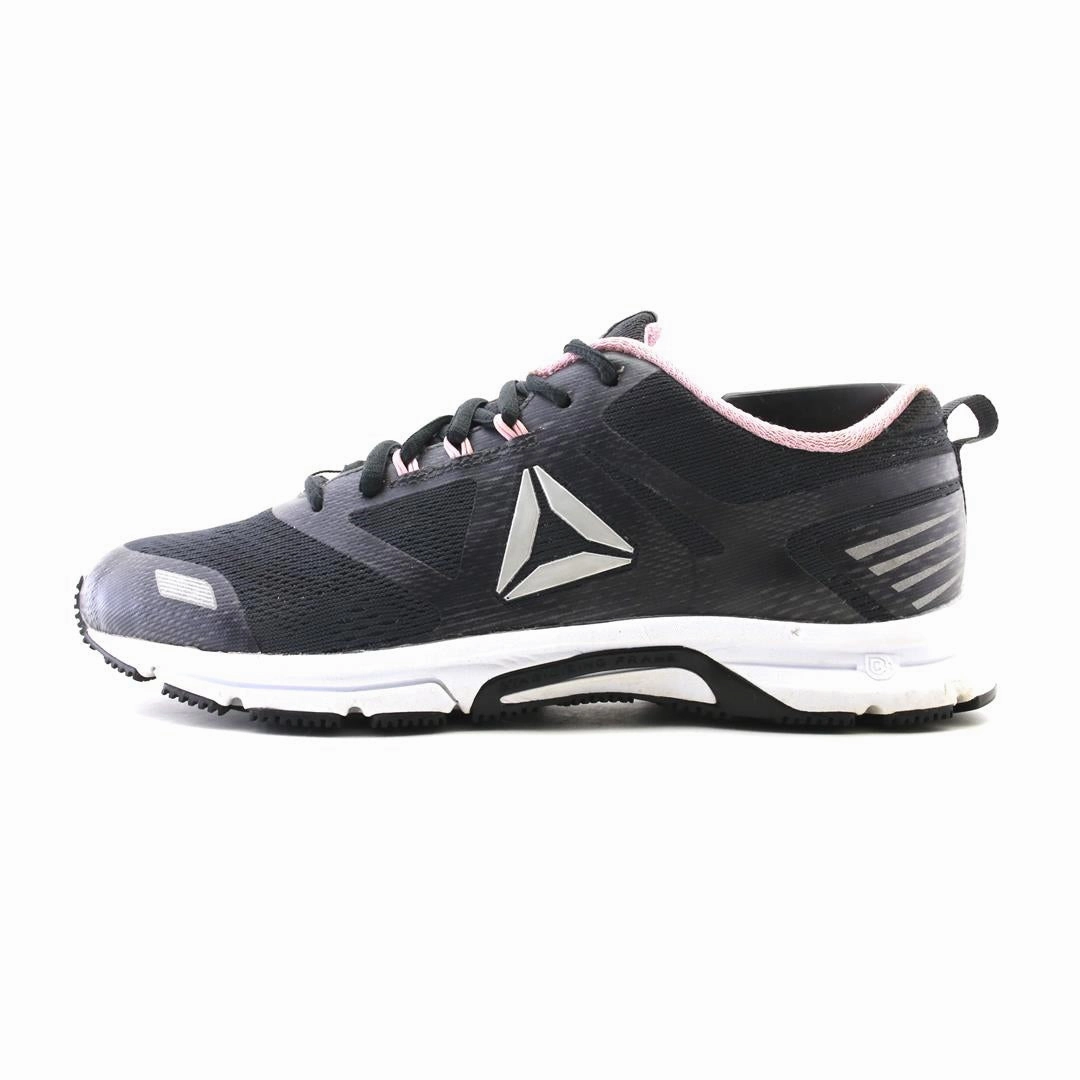 REEBOK AHARY RUNNER Reebok versatile sport footwear