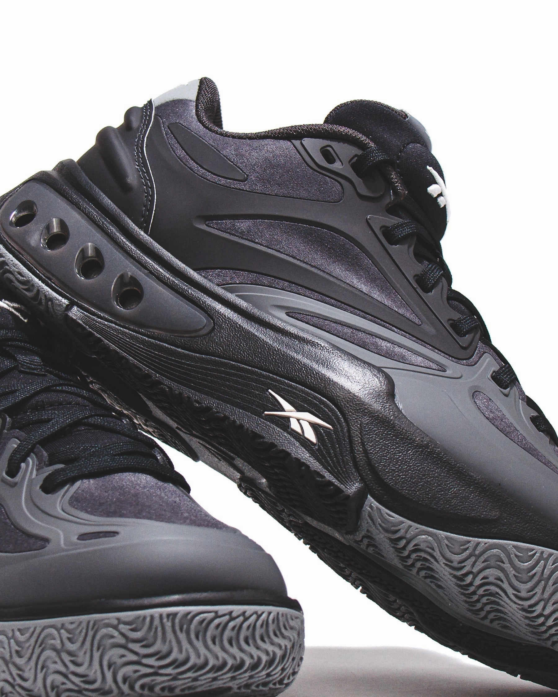 Reebok Basketball Men Engine A Black Washed Core 100229063 Reebok modern sport footwear