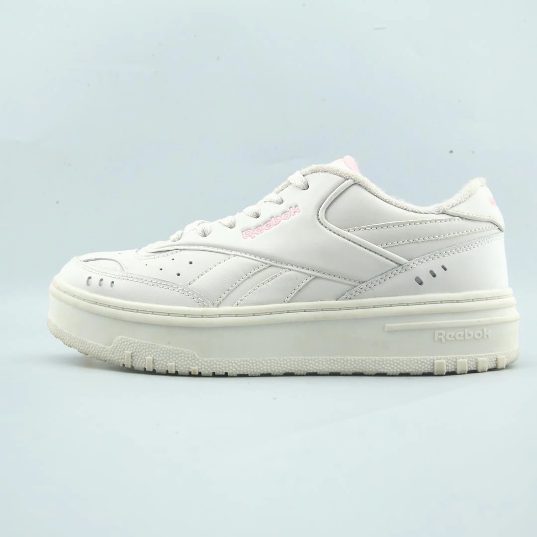 REEBOK CLASSIC CHALK Reebok classic athletic shoes