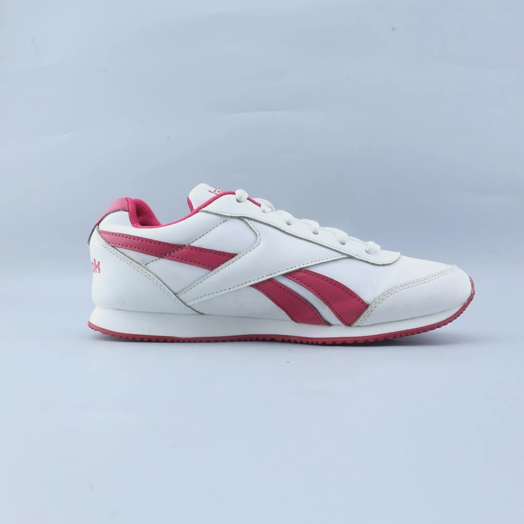 REEBOK CLASSIC LEATHER Reebok classic shoe shots