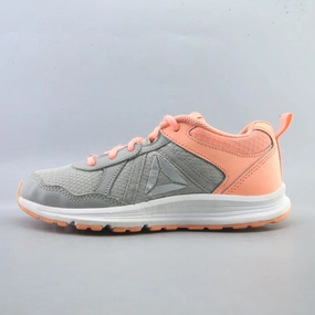 REEBOK CLASSIC Reebok versatile sport footwear