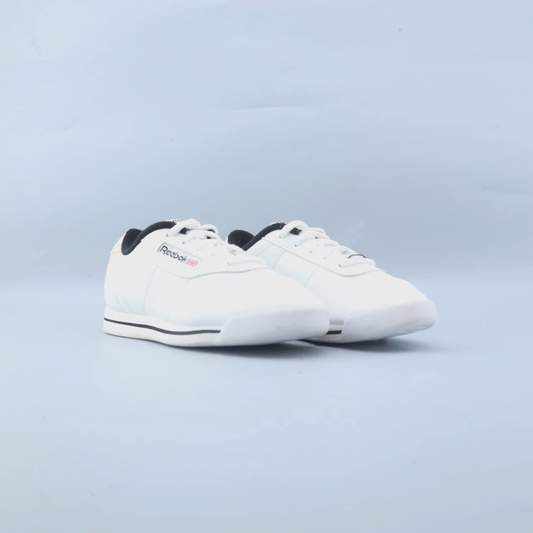 REEBOK CLASSIC Reebok classic shoe shots