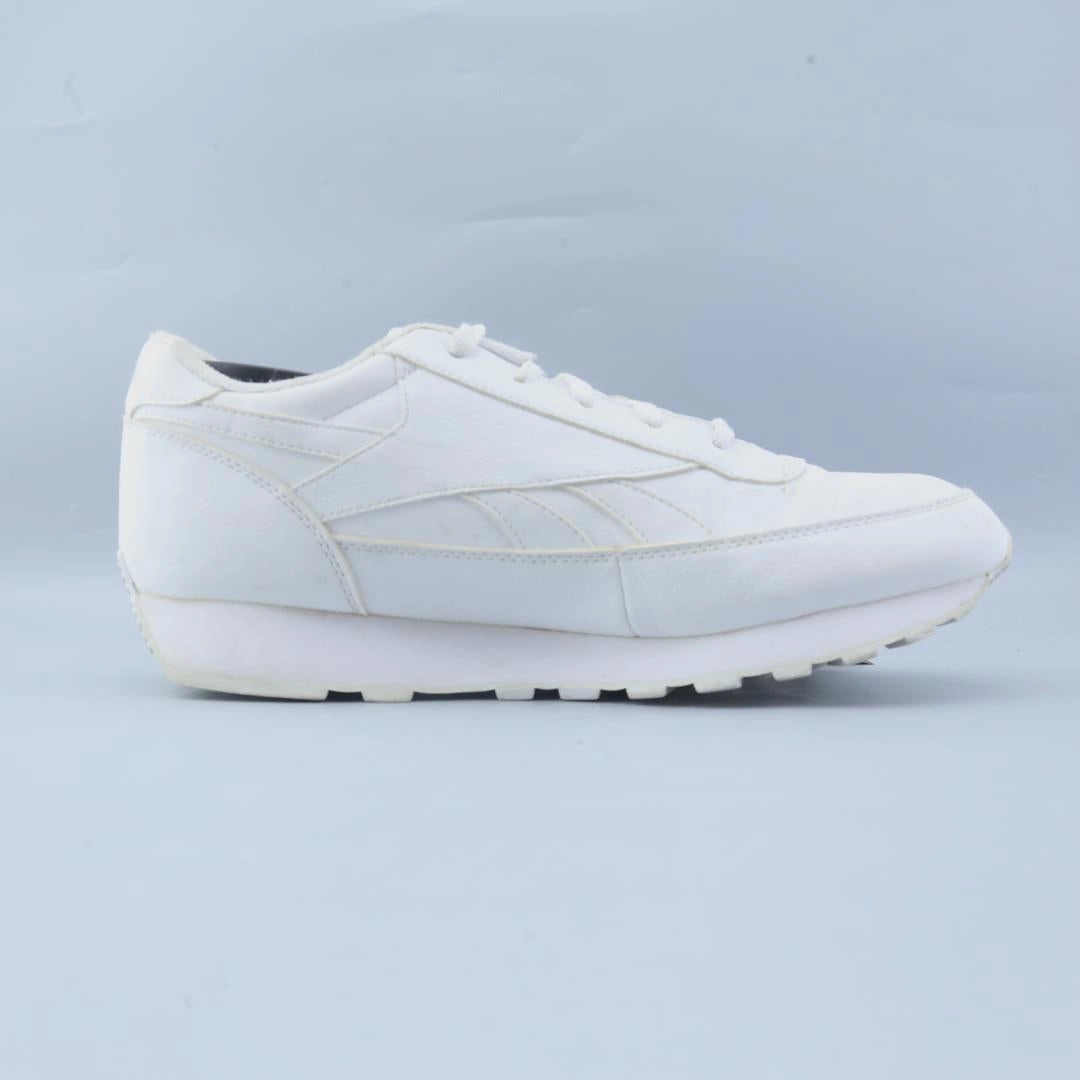 REEBOK CLASSIC RENAISSANCE Reebok classic shoe shots