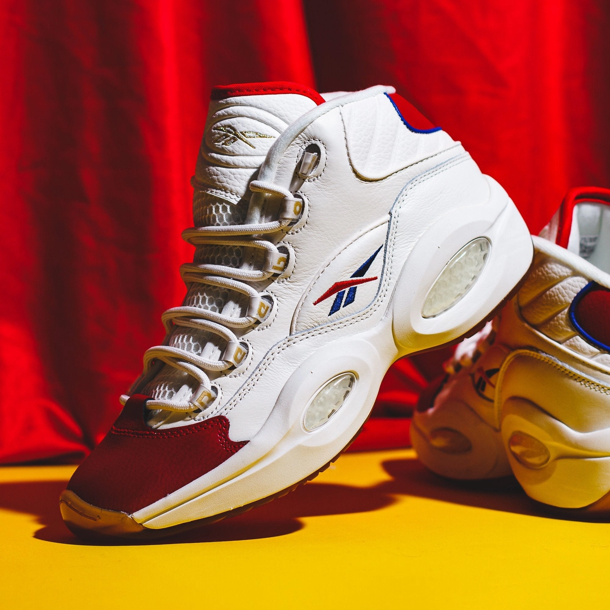 Reebok Classics Basketball Men Question Mid Allen Iverson White Red Blue GZ7099 Reebok modern sport footwear