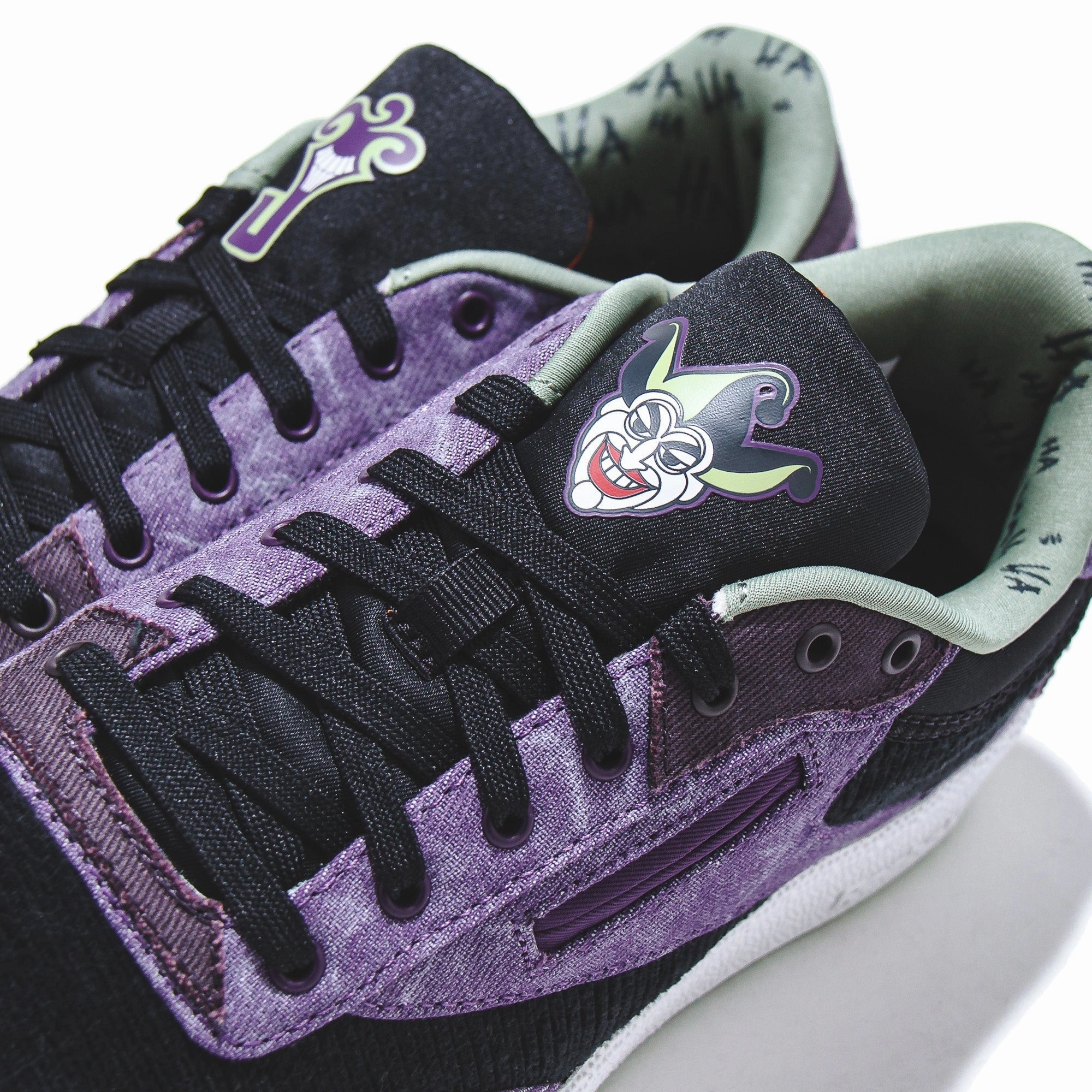 Reebok Classics Men Club C 85 x DC Comics Joker HQ4573 Reebok modern sport footwear