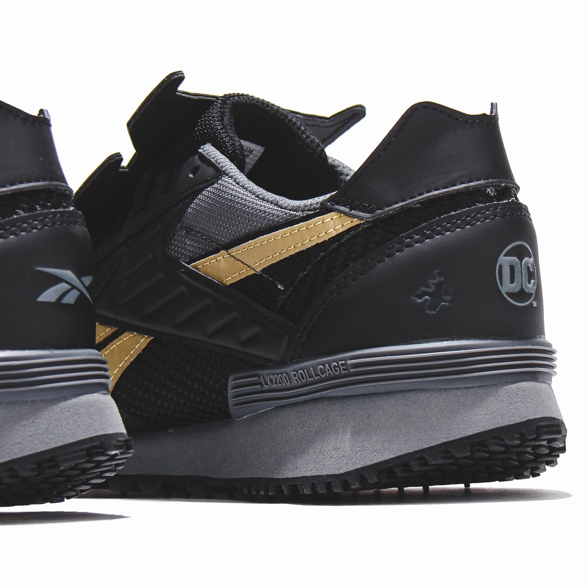 Reebok Classics x DC Comics Men LX 2200 Batman Black Gold HQ4584 Reebok modern sport footwear
