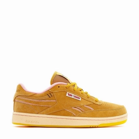 Reebok Classics x Warner Bros Tom and Jerry Club C Revenge MU Junior FW4641 Reebok lifestyle sneakers with retro vibes