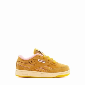 Reebok Classics x Warner Bros Tom and Jerry Club C Revenge MU Toddler FW4654 Reebok lifestyle sneakers with retro vibes