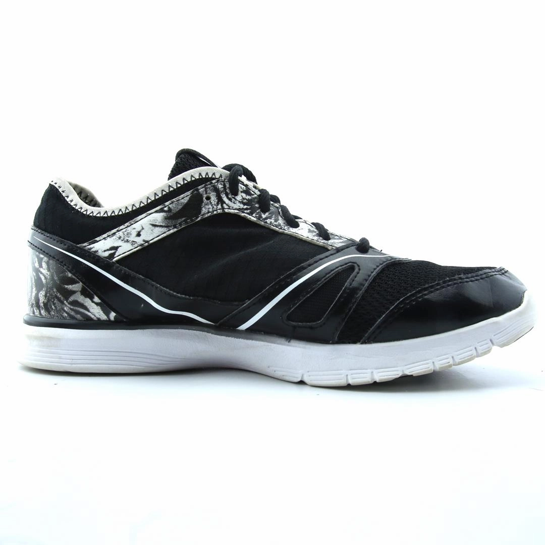 REEBOK DANCE?N SHAKE LOW Reebok athletic footwear visuals