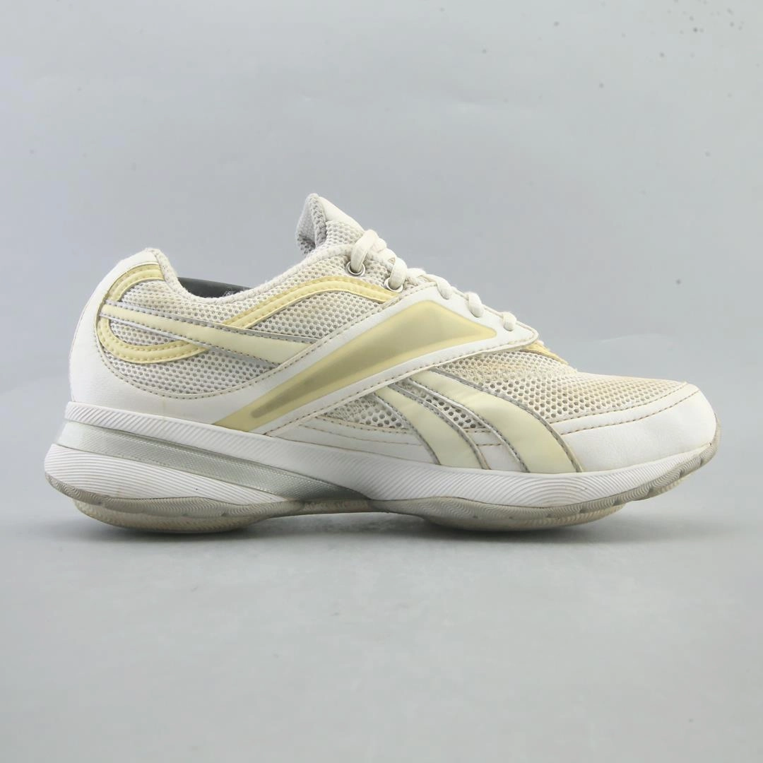 REEBOK EASY TONE Reebok classic shoe shots