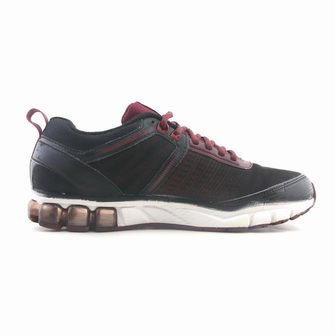 REEBOK MEMORY FOAM Reebok athletic footwear visuals