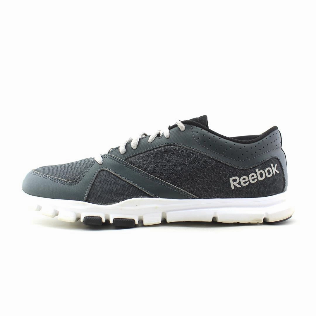 REEBOK MEMORY FOAM Reebok versatile sport footwear