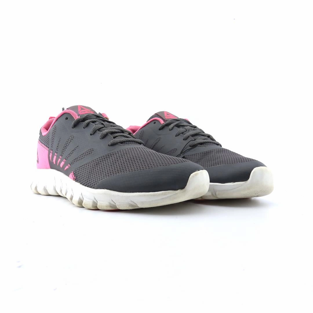 REEBOK MEMORY FOAM Reebok athletic footwear visuals