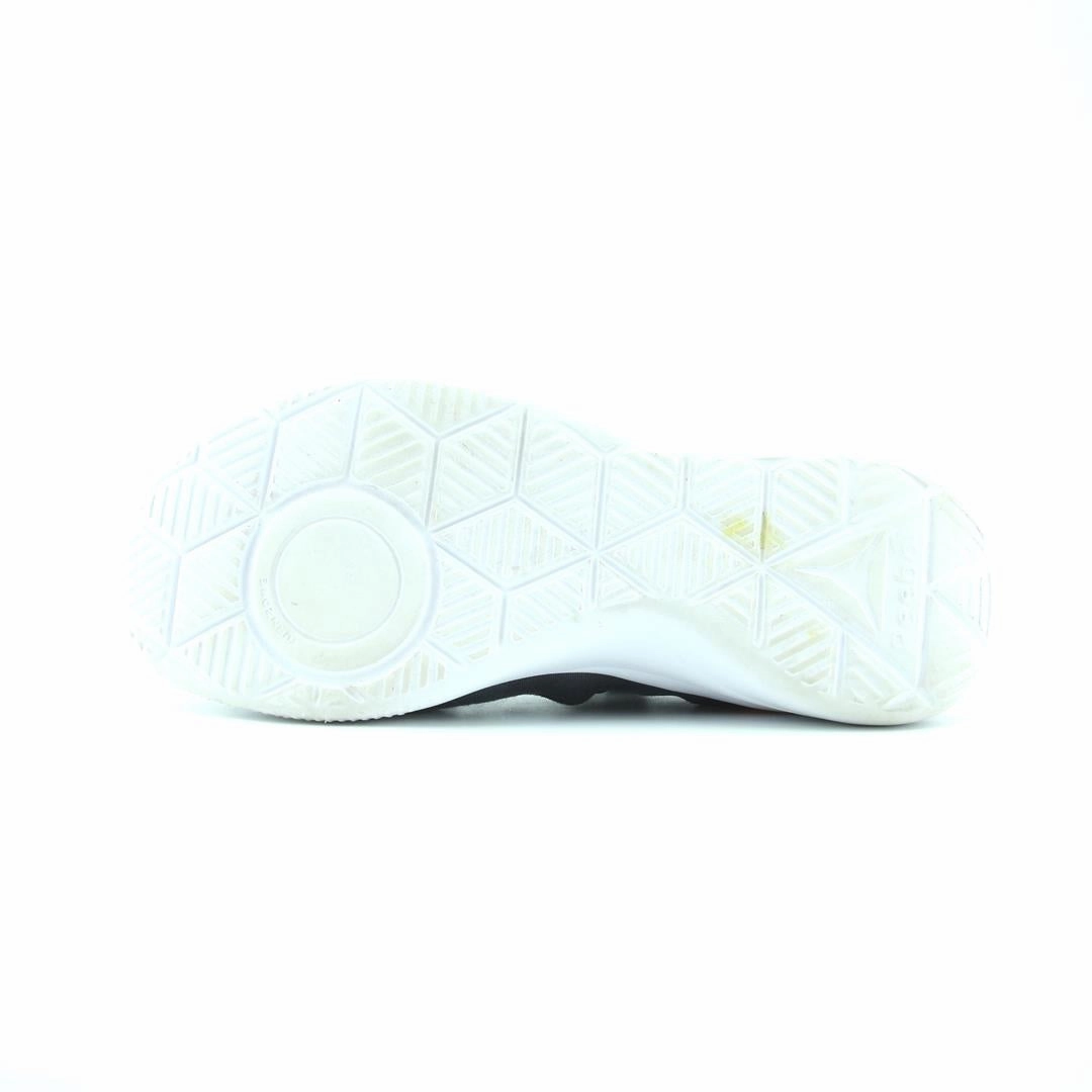 REEBOK QUICK MOTION Reebok classic shoe shots