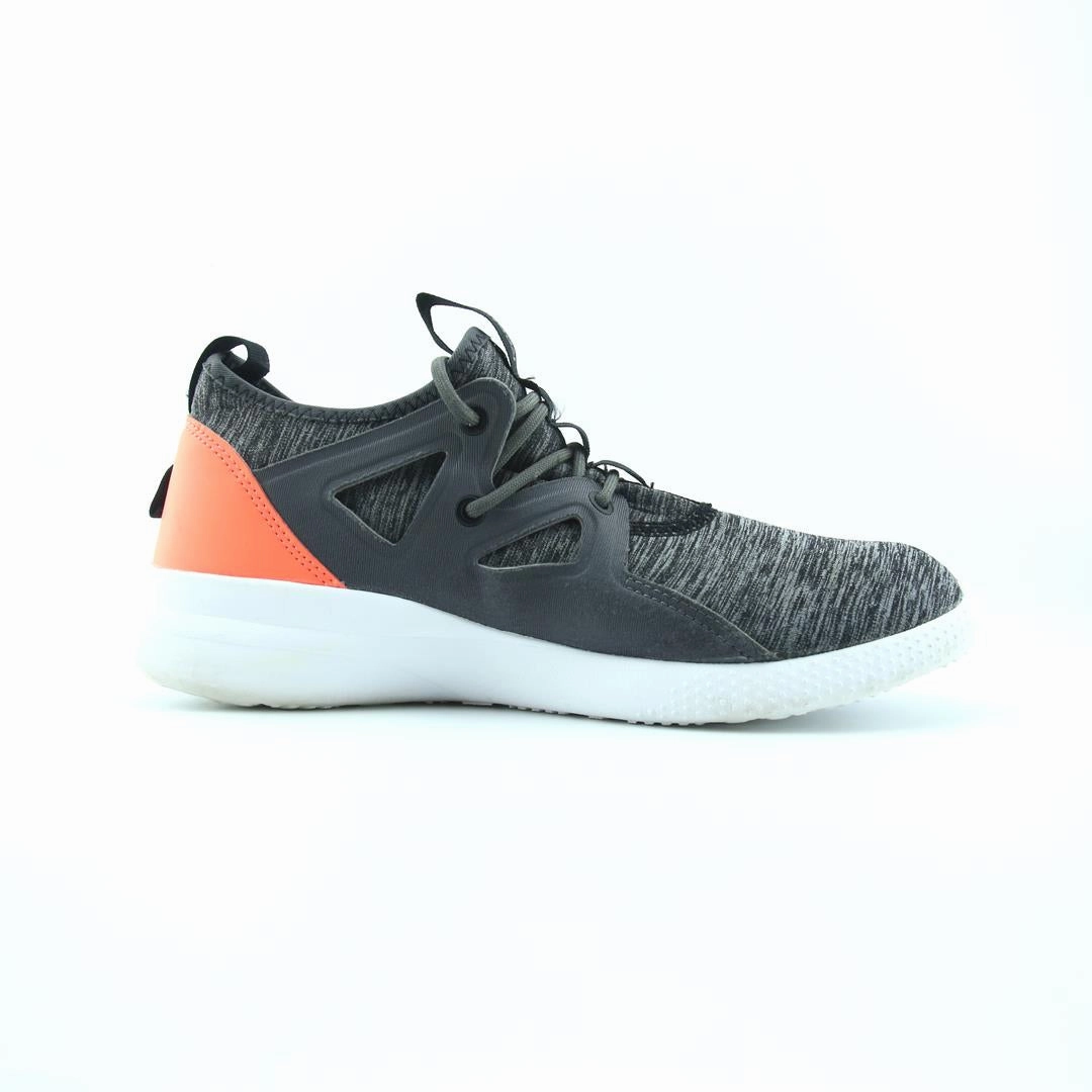 REEBOK QUICK MOTION Reebok classic shoe shots