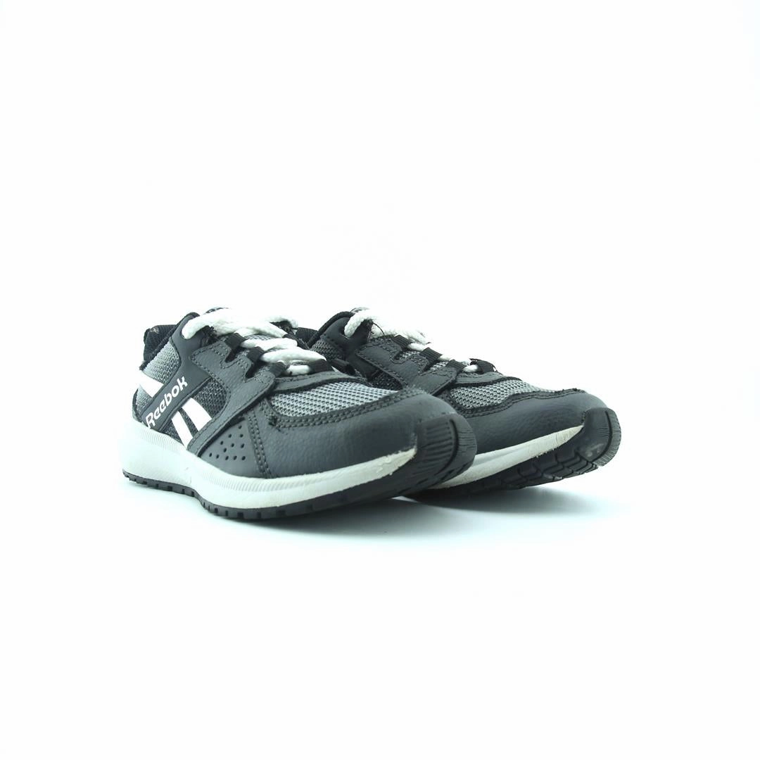 REEBOK ROAD SUPREME 2.0 Reebok classic shoe shots