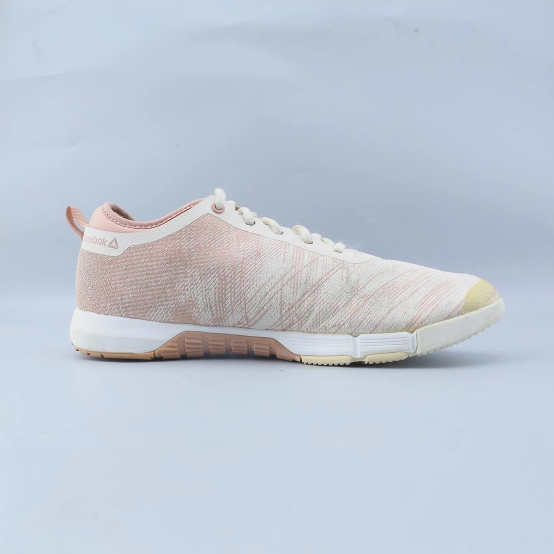 REEBOK SPEED HER TR Reebok classic shoe shots