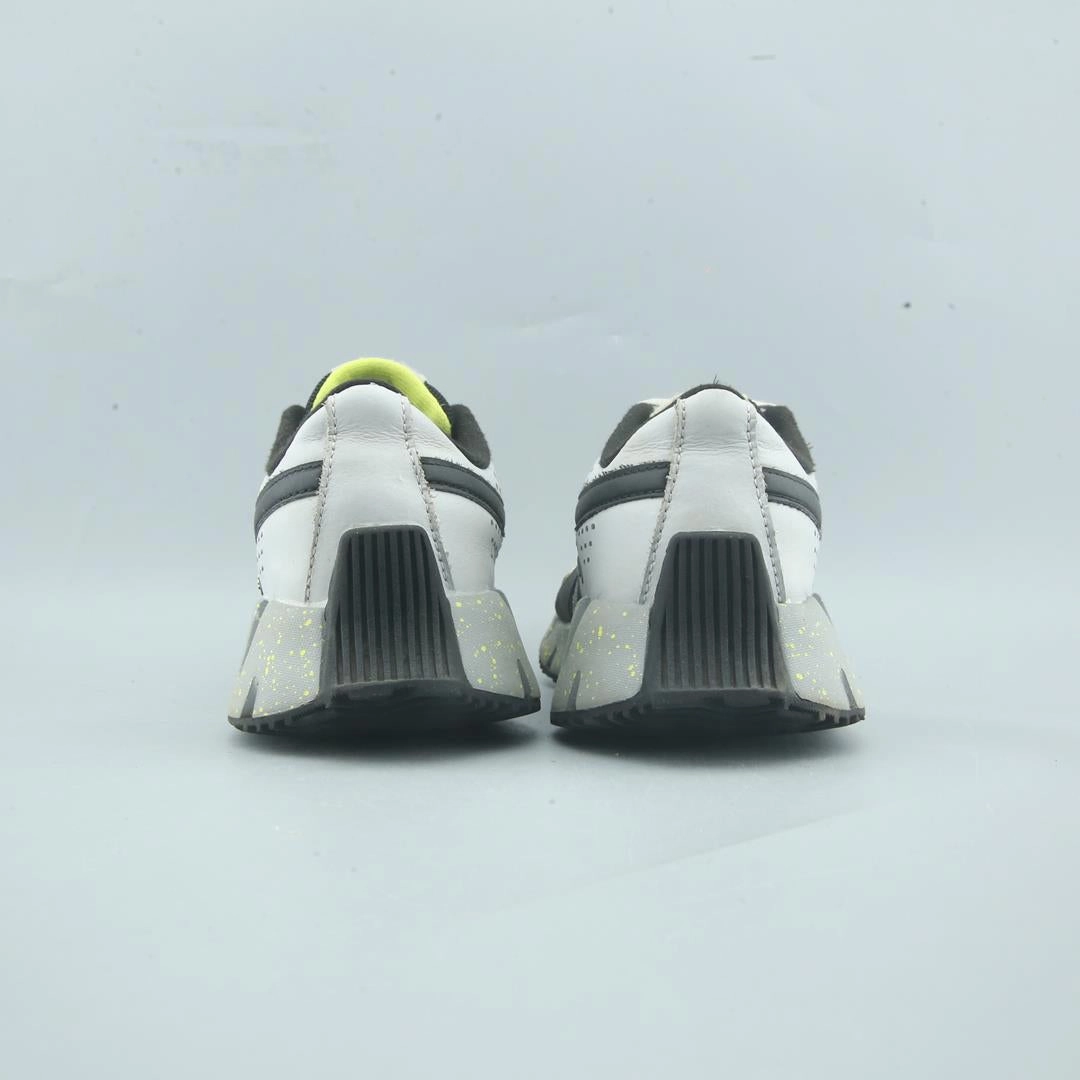REEBOK  ZIG DYNAMICA 2.0 Reebok classic shoe shots