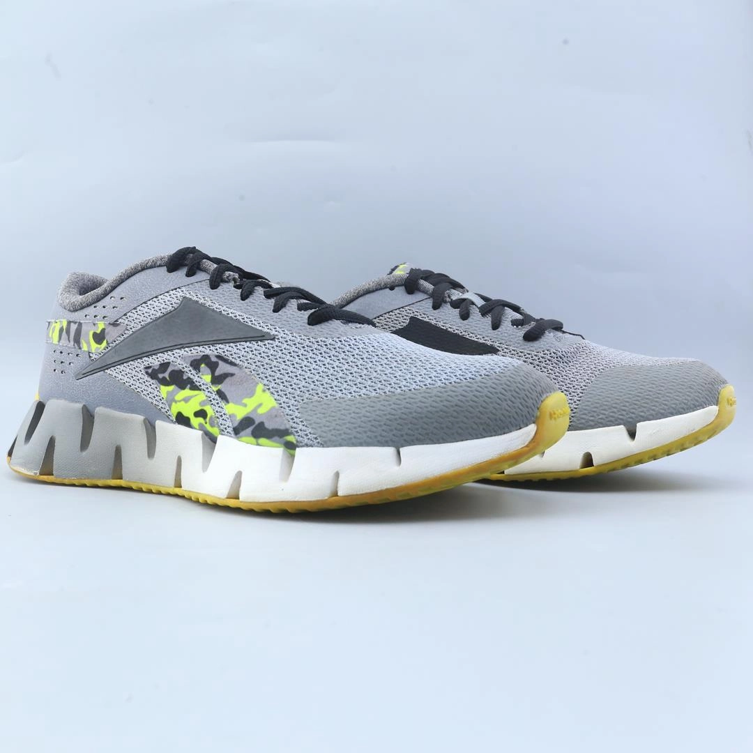 REEBOK ZIG DYNAMICA 2 Reebok classic shoe shots