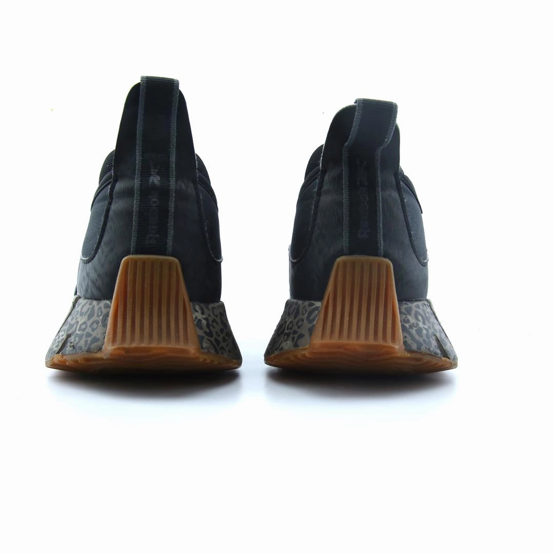 REEBOK ZIG DYNAMICA Reebok athletic footwear visuals