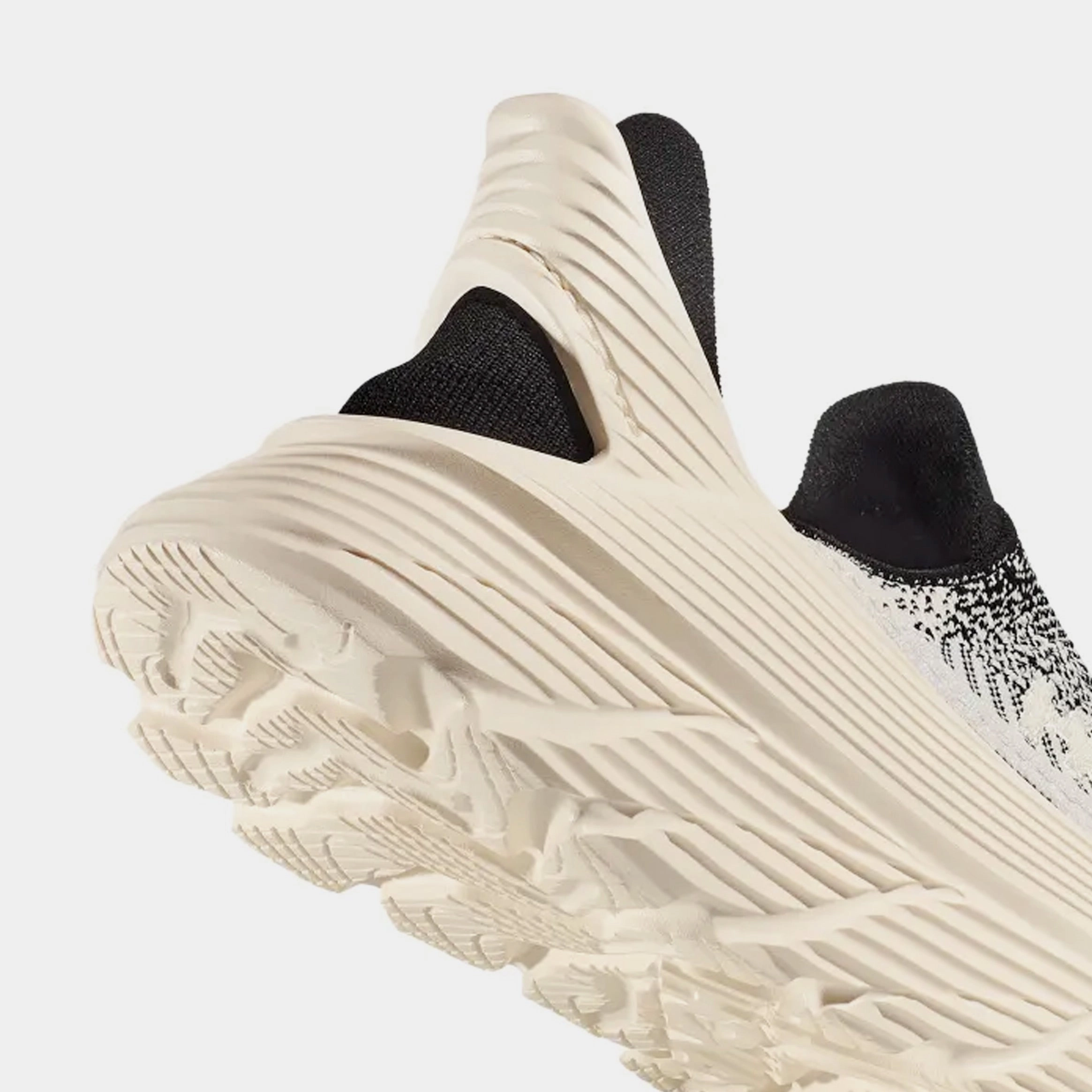 Restore TC Mens Running Shoes (Beige/Black) Trail grip footwear