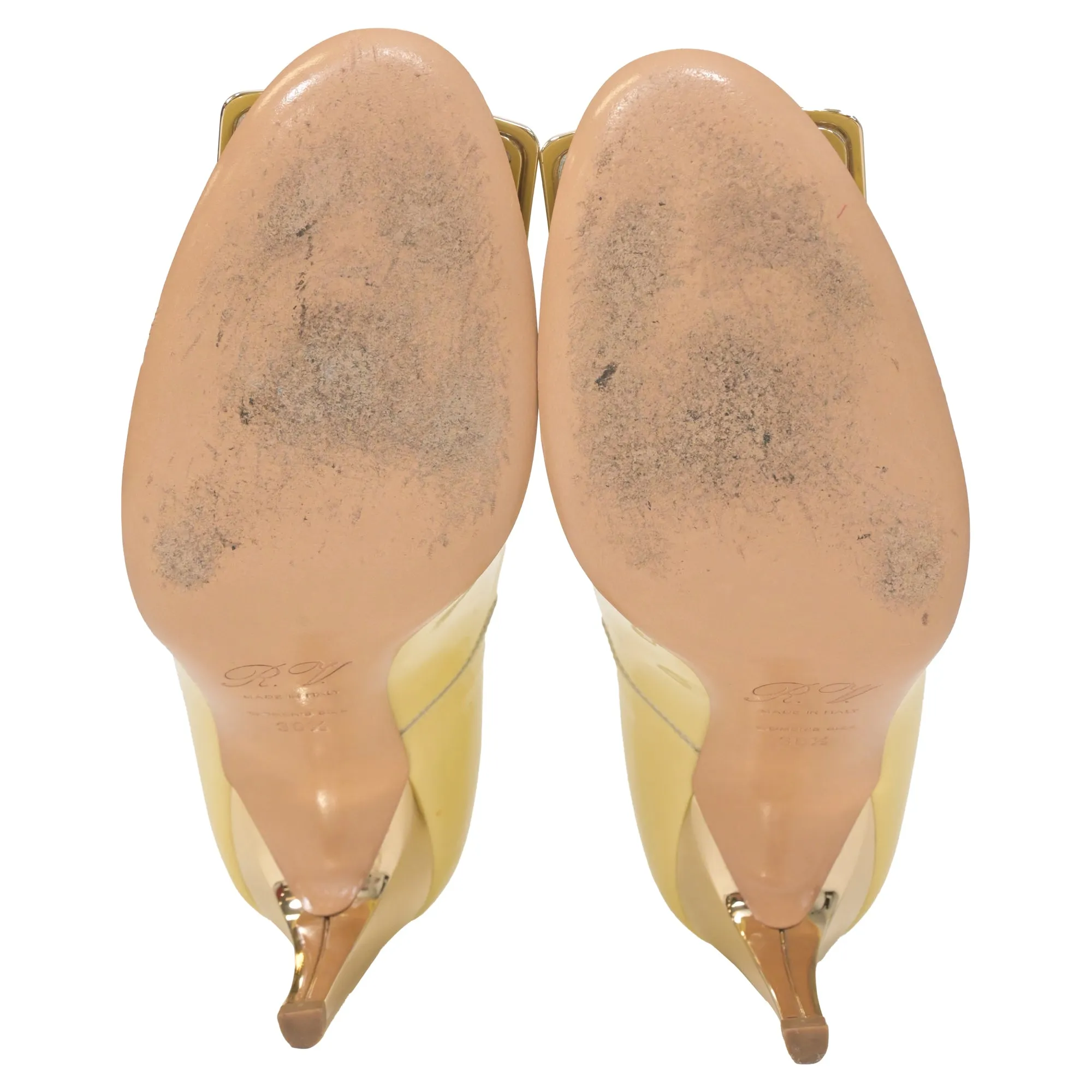 Roger Vivier Buckle Pumps in Pastel Yellow Patent Leather
