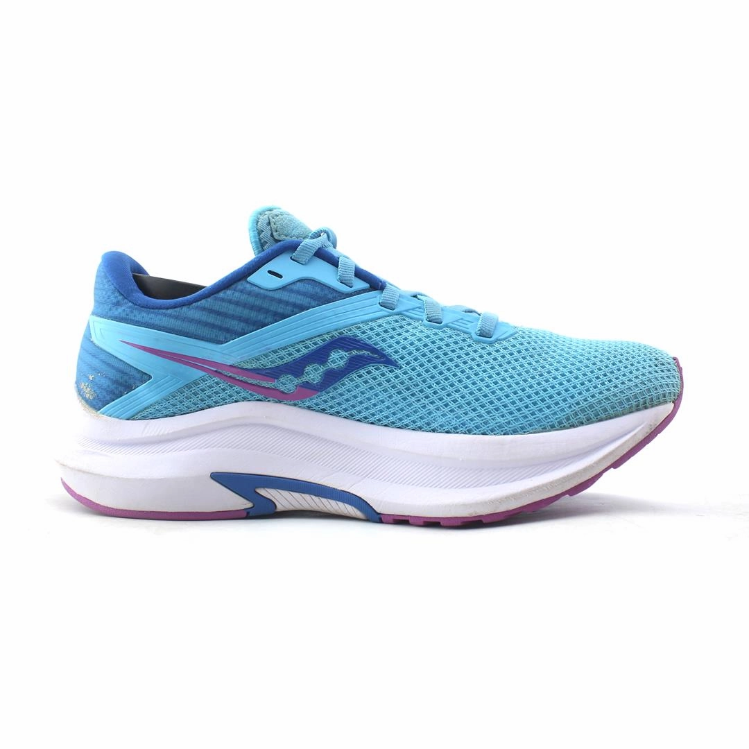 SAUCONY  AXON Saucony casual footwear looks