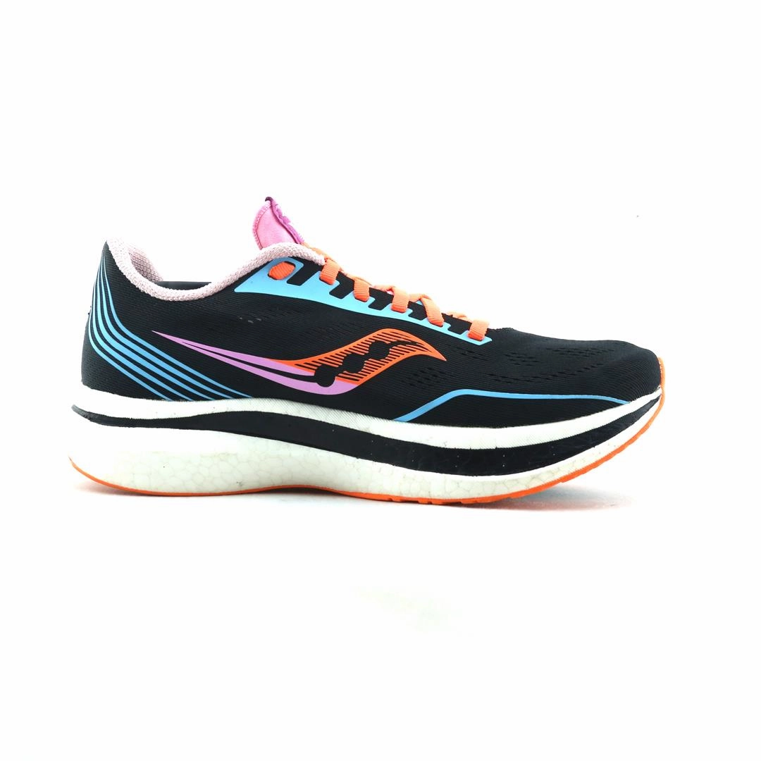 SAUCONY ENDHORPHIN PRO Saucony running shoe close-ups