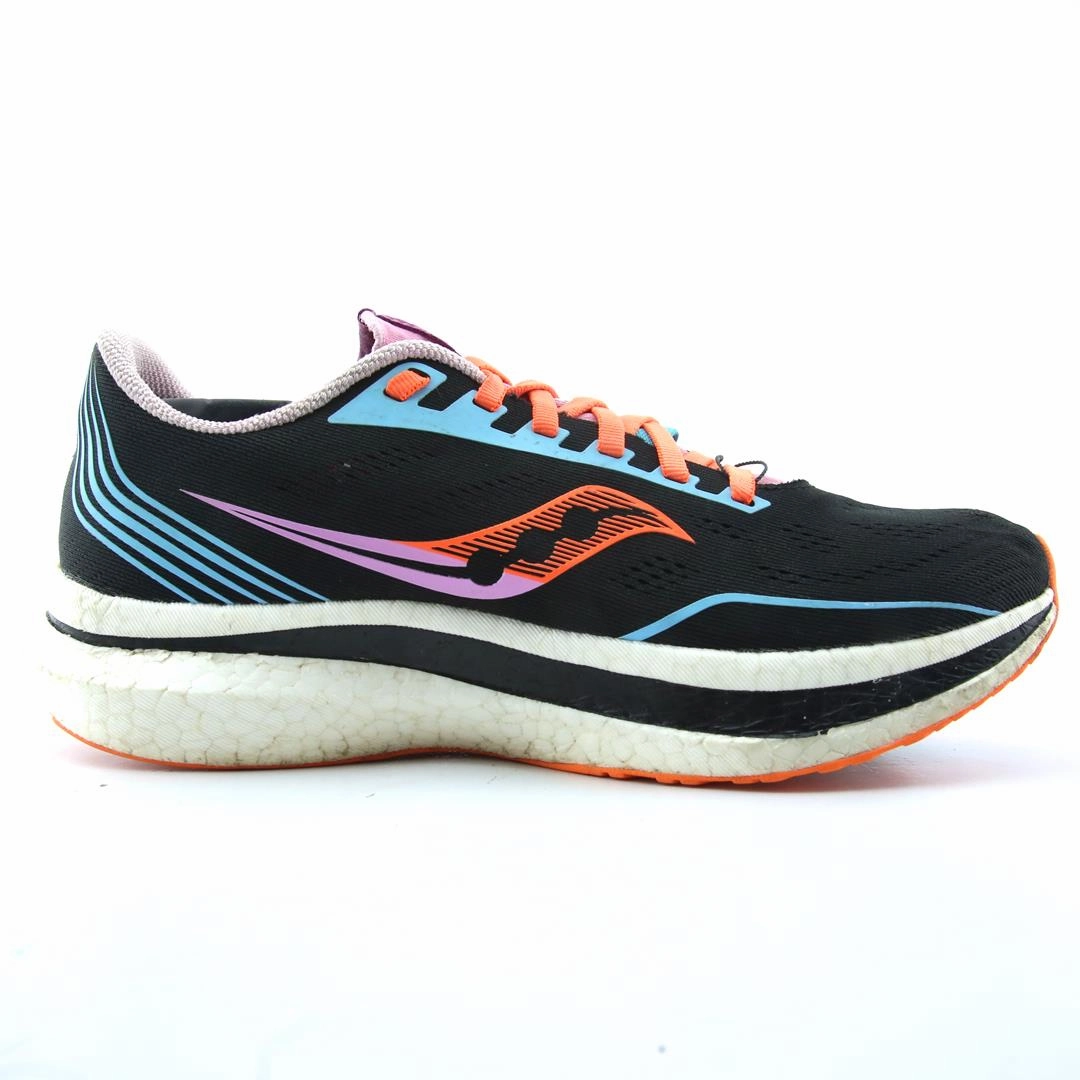 SAUCONY ENDORPHIN PRO Saucony running shoe close-ups