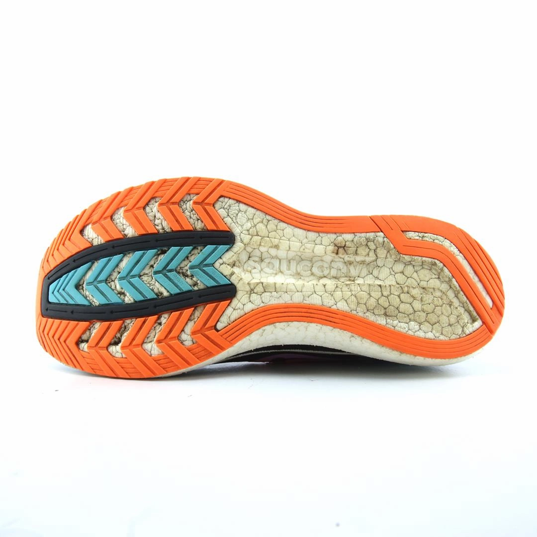 SAUCONY ENDORPHIN PRO Saucony running shoe close-ups