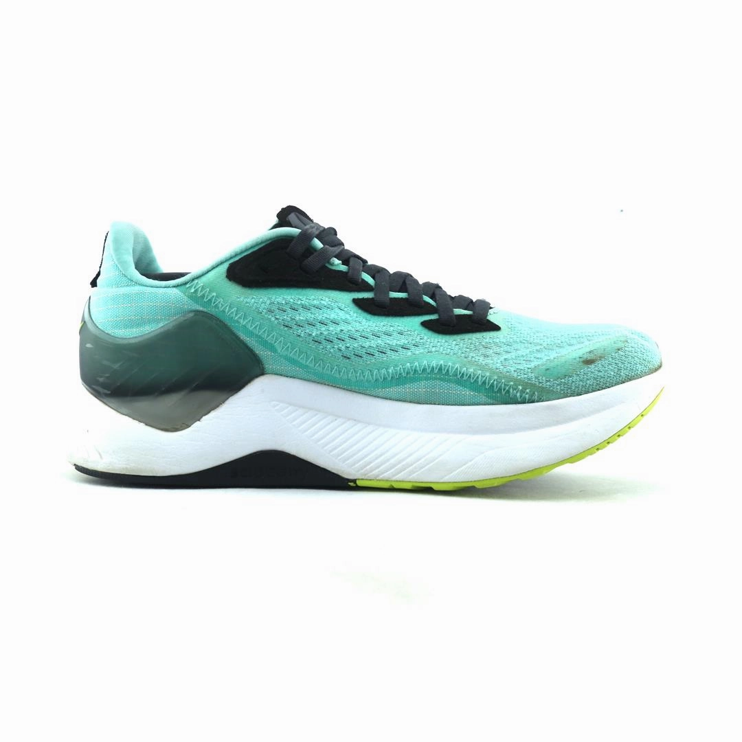 SAUCONY ENDORPHIN SHIFT 2 Saucony running shoe close-ups