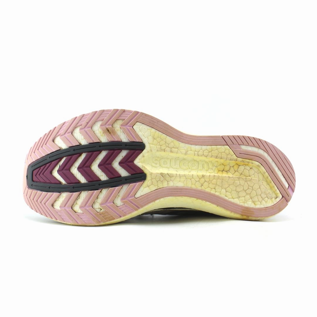SAUCONY ENDORPHIN SPEED 2 Saucony casual footwear looks