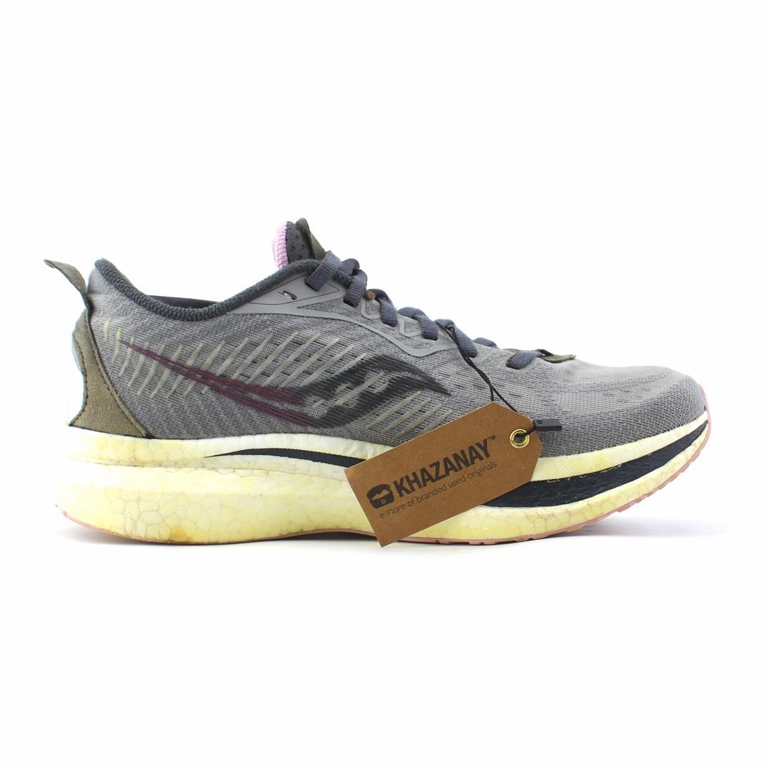SAUCONY ENDORPHIN SPEED 2 Saucony casual footwear looks