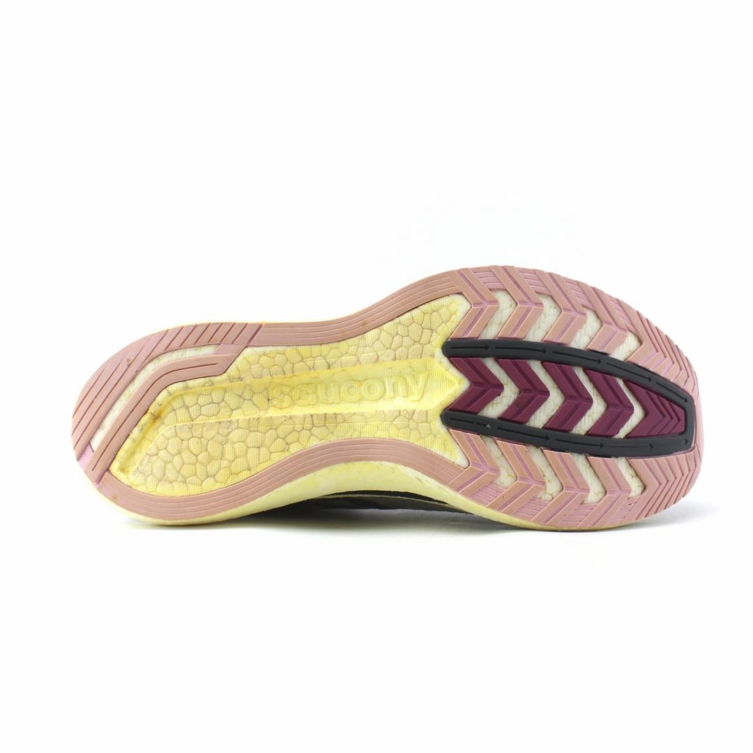 SAUCONY ENDORPHIN SPEED 2 Saucony casual footwear looks