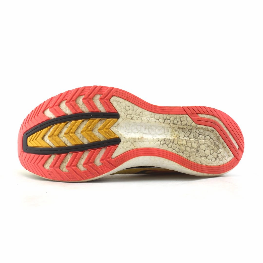 SAUCONY ENDORPHIN SPEED 2 Saucony casual footwear looks
