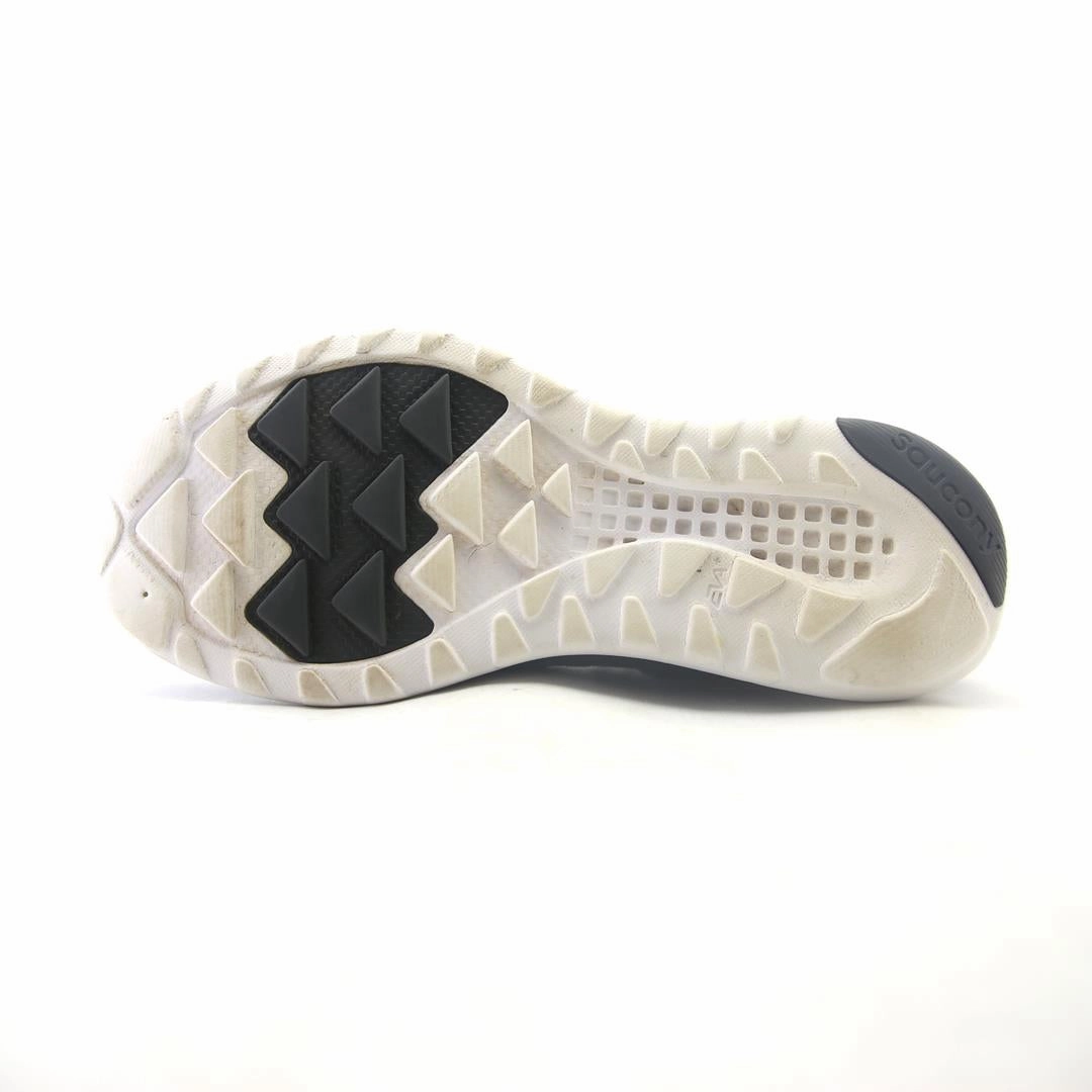 SAUCONY EROS Saucony casual footwear looks