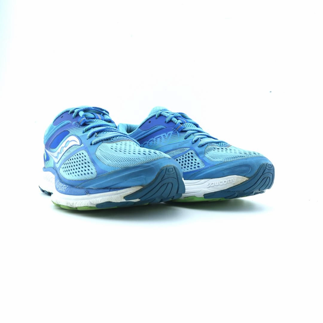 SAUCONY GUIDE 10 Saucony running shoe close-ups