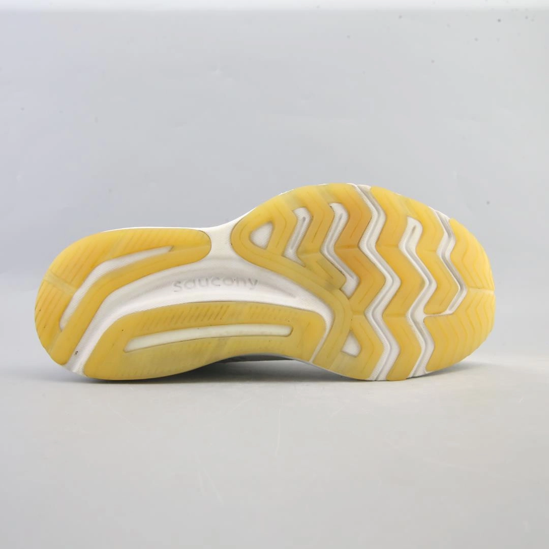 SAUCONY GUIDE 14 Saucony casual footwear looks