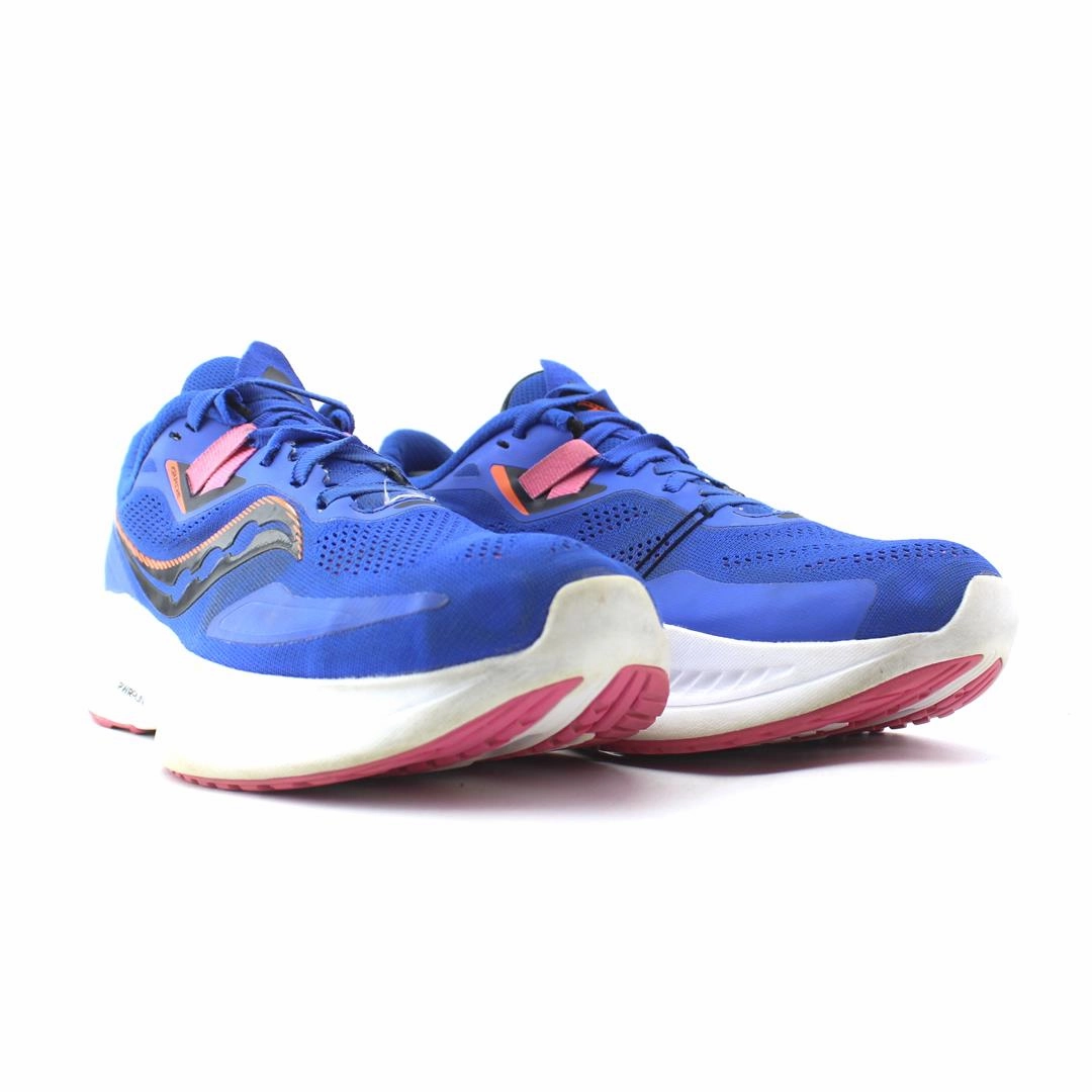 SAUCONY GUIDE 15 Saucony casual footwear looks