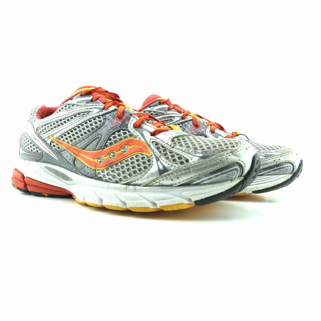 SAUCONY GUIDE 6 Saucony running shoe close-ups