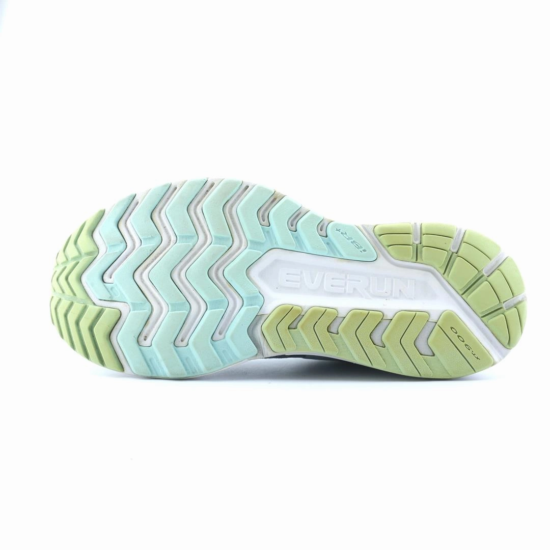 SAUCONY GUIDE ISO 2 Saucony running shoe close-ups