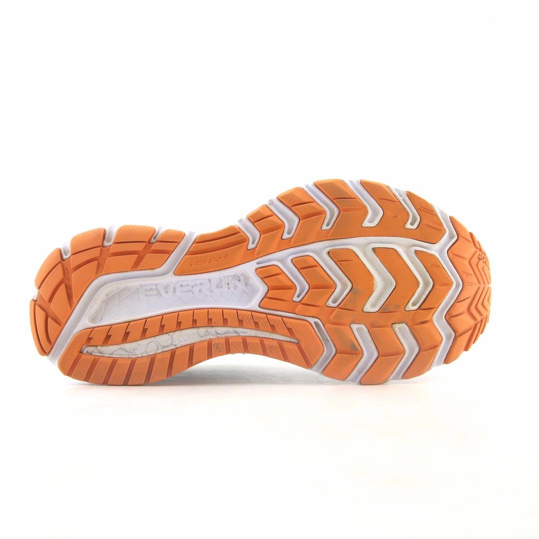 SAUCONY GUIDE ISO Saucony casual footwear looks