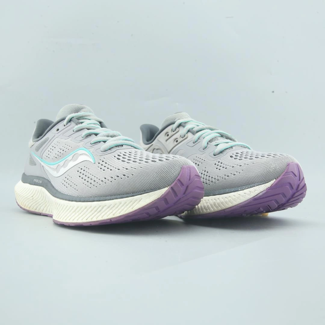 SAUCONY  HURRICANE 23 Saucony sport shoe imagery